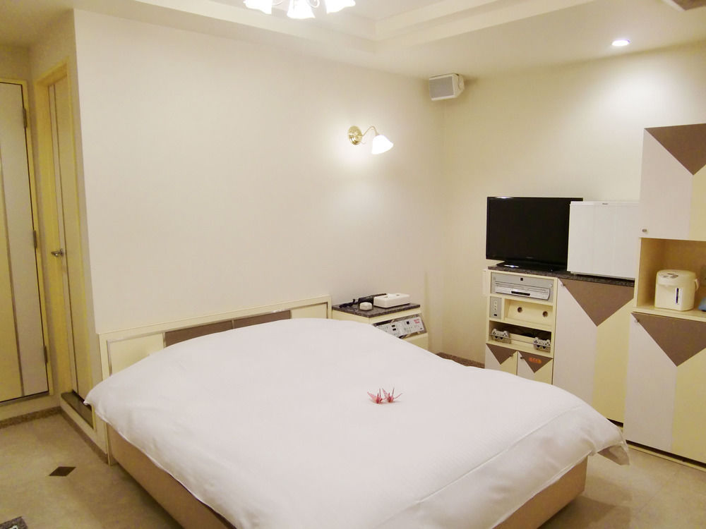 Hotel Ponto Киото Екстериор снимка